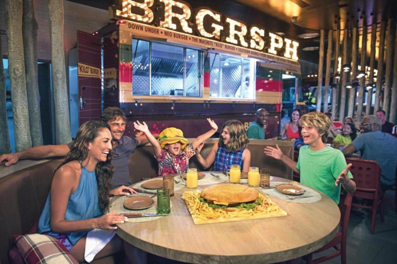 Nickelodeon Hotels & Resorts Punta Cana Exteriör bild Burger King restaurant